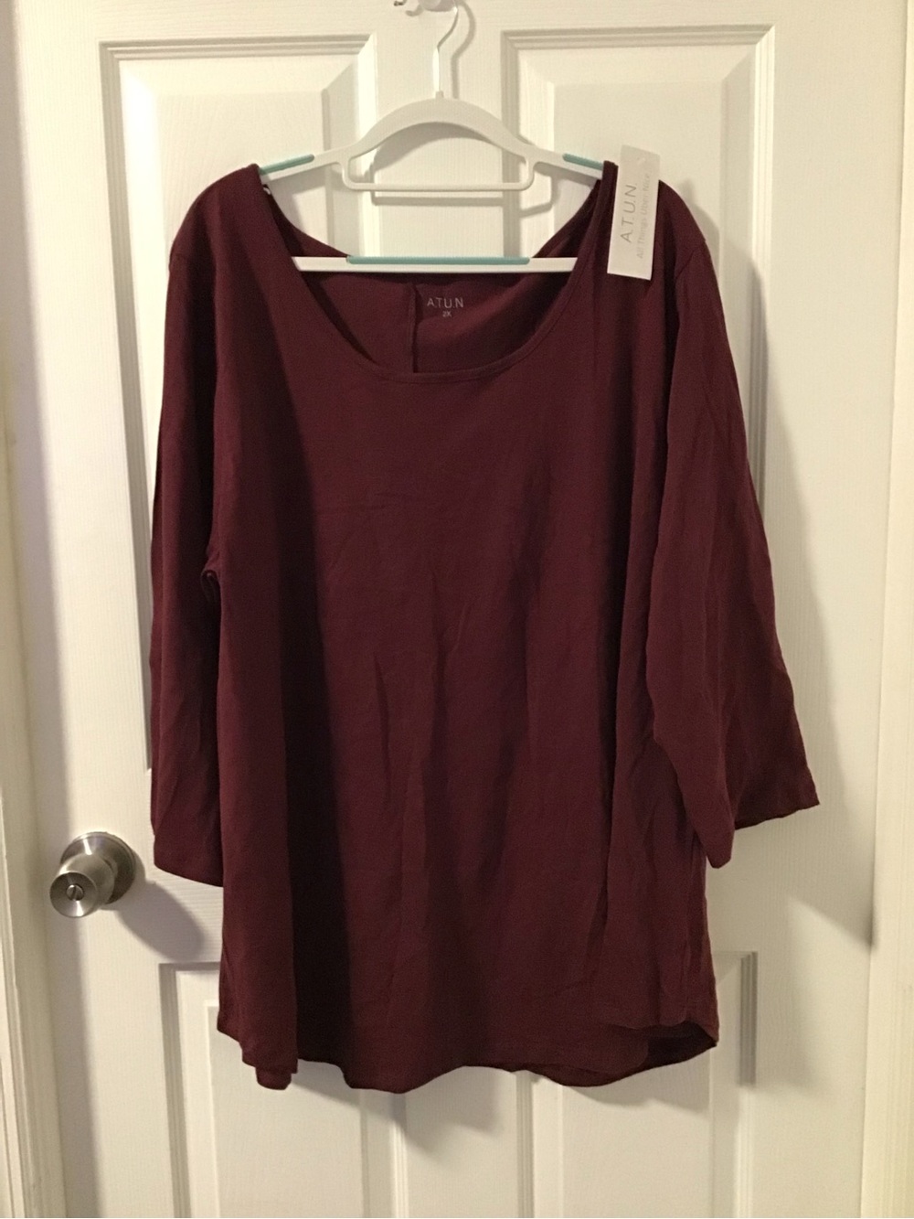 ATUN Scoop Neck 3/4 Sleeve Tunic - Deep Burgundy